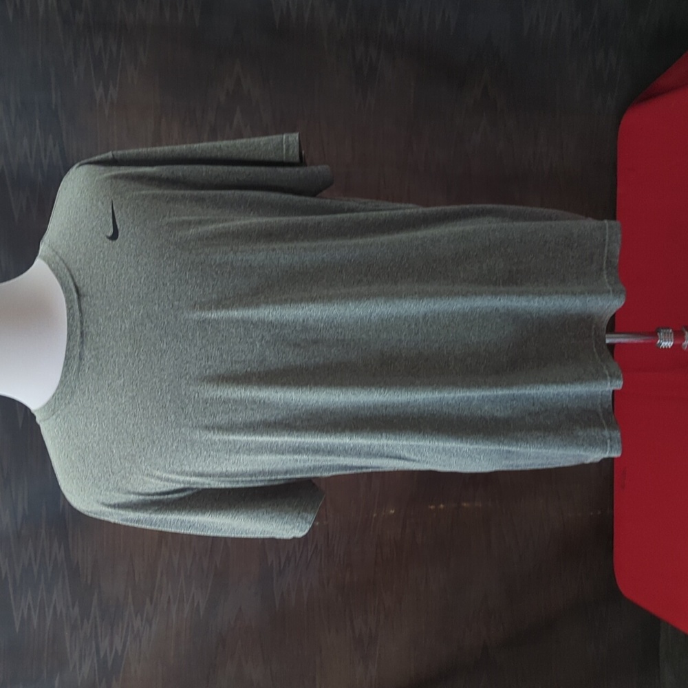 NWOT Nike Dri-Fit Performance Sports Tee Heather Grey Size XXL